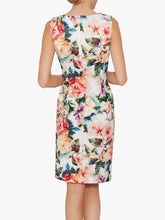 Load image into Gallery viewer, Vitina Floral Dress
